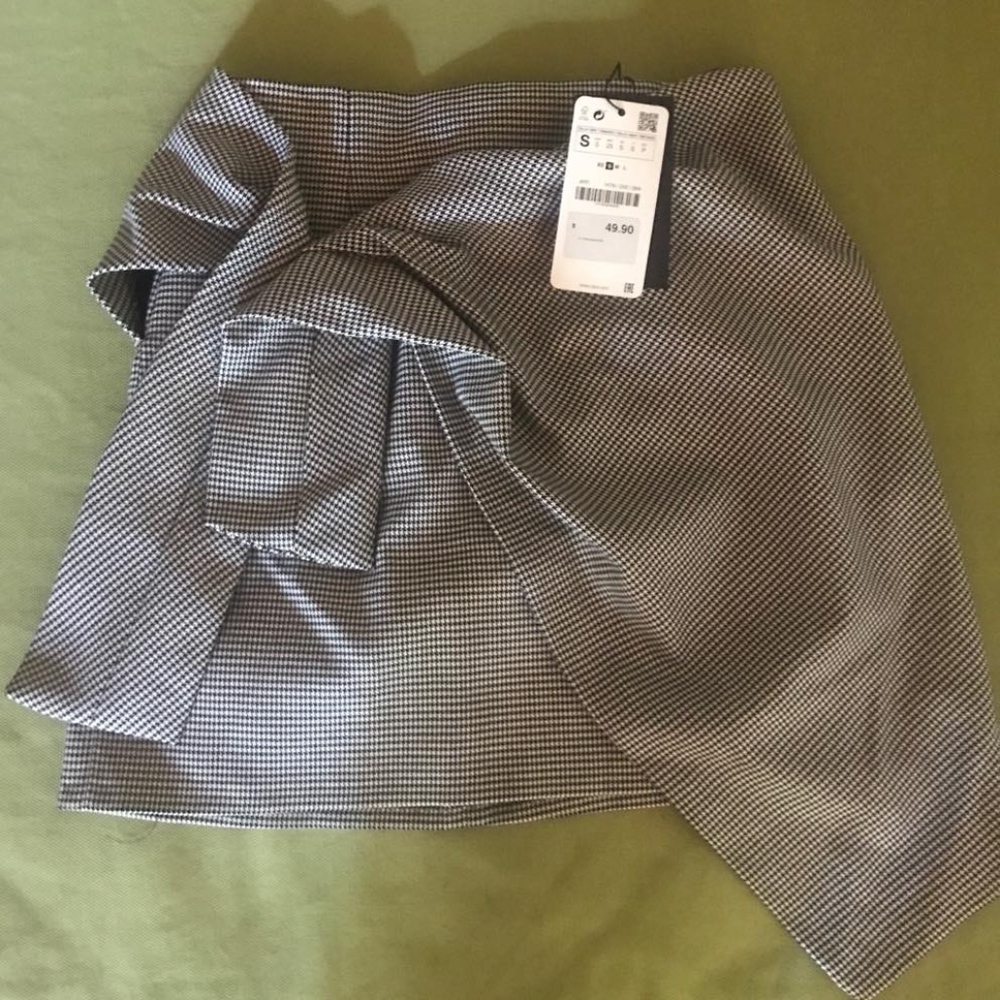 ZARA Skirt - Black&White Pattern